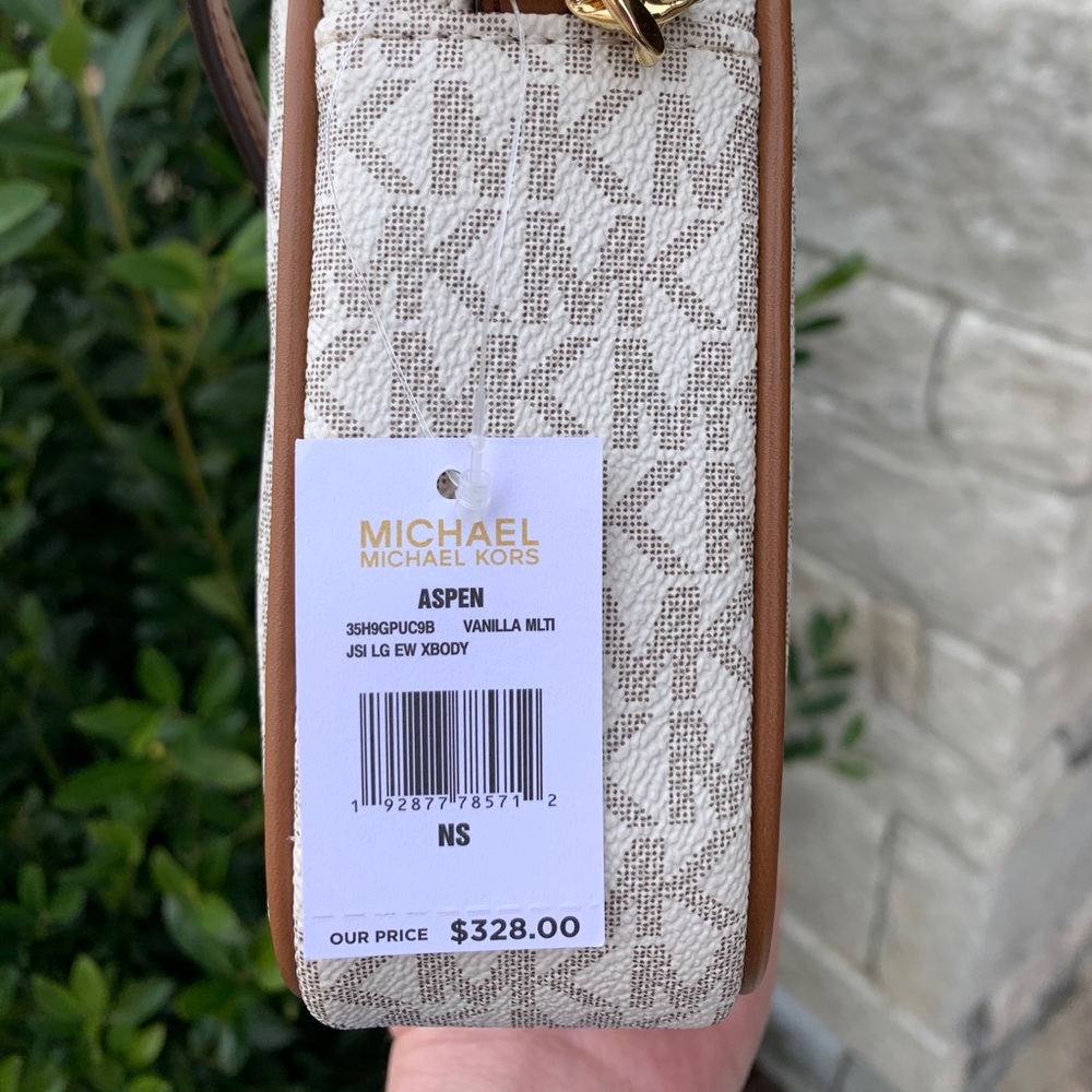 β¨π SOLD π Michael Kors ASPEN Large EW Crossbody Bagπβ¨ - Picture 4 of 12